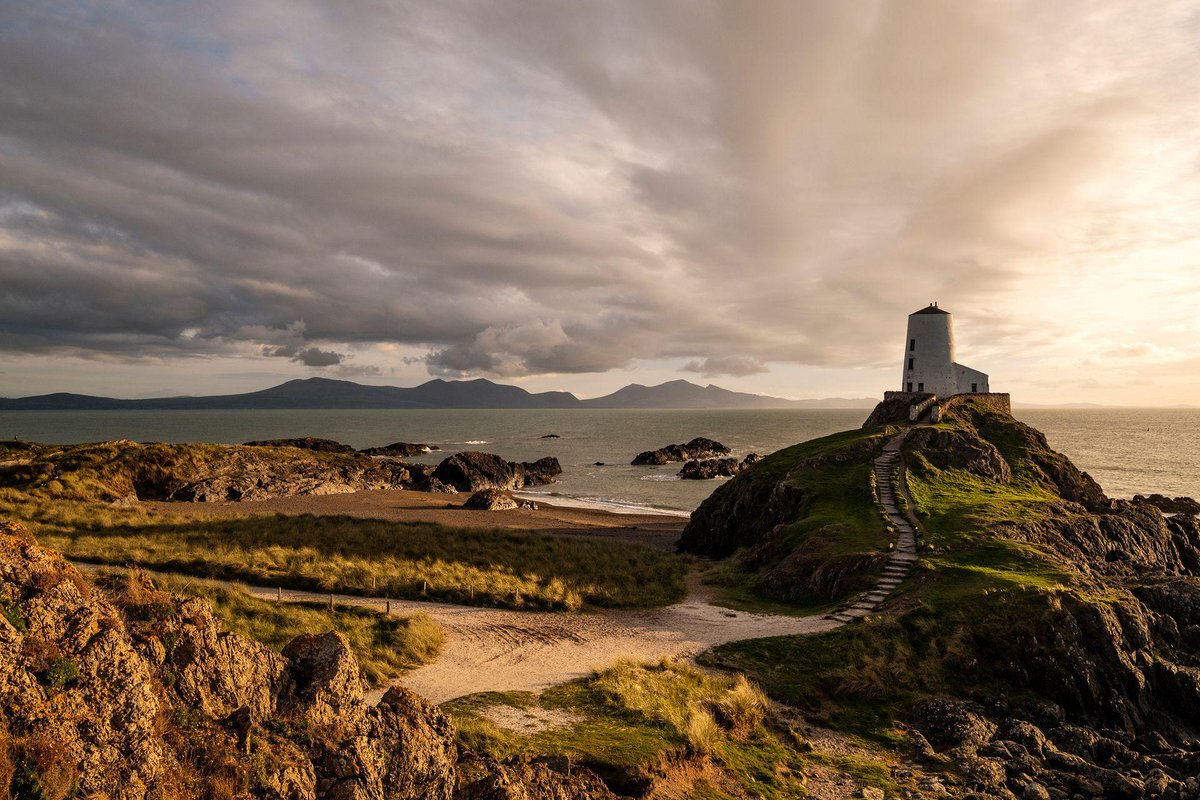 Wythnos Cychwyn Busnes yr Haf / Summer Start-Up Wk (@startupweek2022) on Twitter photo A, dyna ni wedi gorffen am flwyddyn arall 😭 Am ddiwrnod olaf!! 🤩
Cynifer o sesiynau gwych gyda <a href="/Cwmpas_Coop/">Cwmpas</a> <a href="/PromAlly/">Prom Ally CIC</a> <a href="/strmnshltr/">STORM+SHELTER</a> Dafydd Davies <a href="/timestake_/">timestake</a>. Diolch enfawr i chi i gyd, ein cyfranogwyr a’n cyflwynydd <a href="/CTywydd/">CHRIS TYWYDD JONES</a> 👏👏👏
#SSUW22 A, dyna ni wedi gorffen am flwyddyn arall 😭 Am ddiwrnod olaf!! 🤩
Cynifer o sesiynau gwych gyda <a href="/Cwmpas_Coop/">Cwmpas</a> <a href="/PromAlly/">Prom Ally CIC</a> <a href="/strmnshltr/">STORM+SHELTER</a> Dafydd Davies <a href="/timestake_/">timestake</a>. Diolch enfawr i chi i gyd, ein cyfranogwyr a’n cyflwynydd <a href="/CTywydd/">CHRIS TYWYDD JONES</a> 👏👏👏
#SSUW22