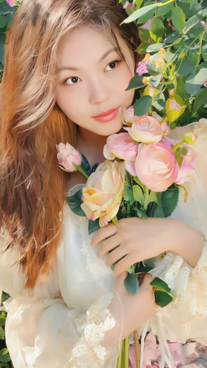 Nanaechan_08's tweet photo. Do what makes you happy, We will never be young again....

Miss you all my Twitter friends and my Co-EXOLs 😍 Stay safe and stay healthy 😇💙

#WeAreONE #photo #love #FlowersOnFriday 💐 https://t.co/iTcu6i7Kll