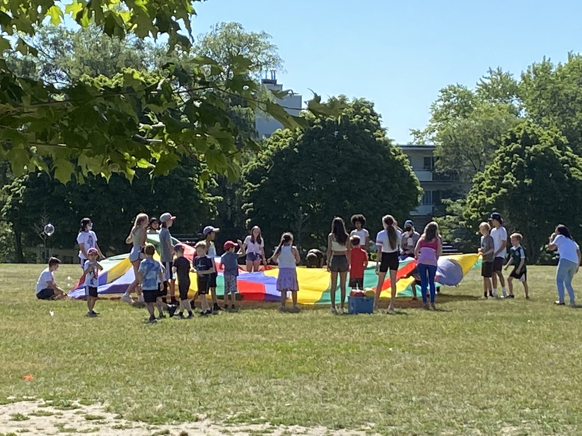 Celebrating Pride at Park Lawn! <a href="/tdsb/">Toronto District School Board</a> <a href="/ErinAltosaar/">Erin Altosaar</a> #loveislove