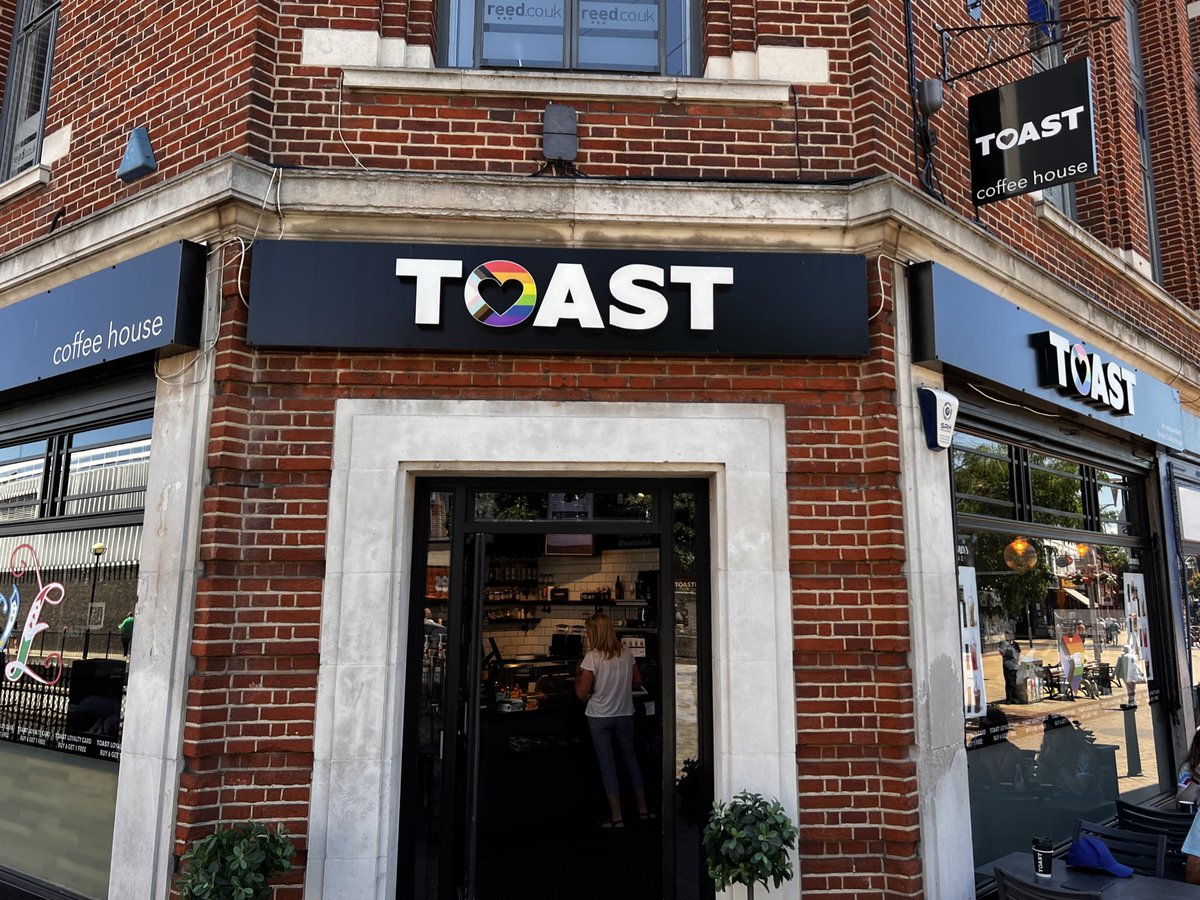 da9xt's tweet photo. A nice touch for Pride month 🏳️🌈#lovetoast https://t.co/Y2KqLuN2PW