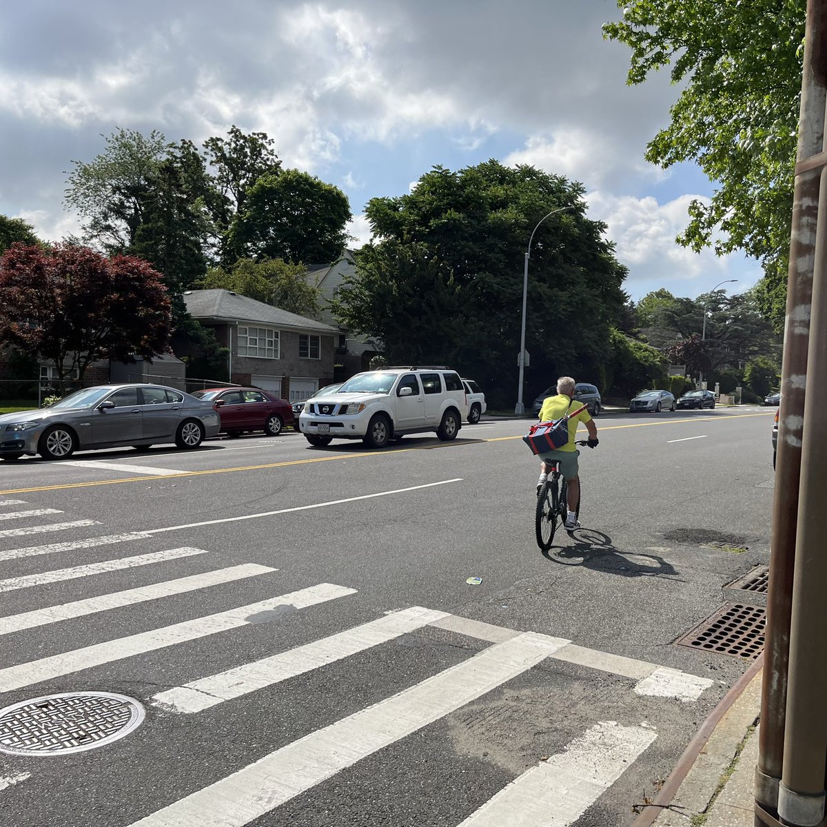 joby_jacob's tweet photo. Had just put my phone away after taking the first picture of a person riding down Bell Blvd when I saw another person e-Biking east on Union Tpke. Lots of folks ride in @CB11Q we need #BaysideSafeStreets so they can get home safely. #BikeSide https://t.co/jZpnWzpcg1