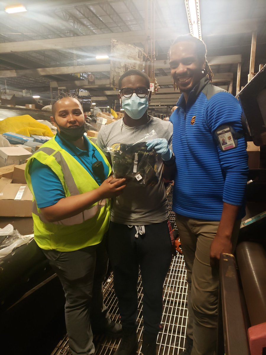 Demetrius-PHL Safety (@phlsafety) on Twitter photo Recognition Friday!! Eric, Jennifer, Angela& Shamar. These guys go above & beyond each day. They define teamwork! Shamar will be our newest pt sup shortly. Congrats!! <a href="/DJEJZ/">Edward Zarzatian</a> <a href="/UPSsafetySmart/">Jess Lees</a> <a href="/Jessica44045155/">Jessica Fontenot</a> <a href="/mjthesafetylady/">MJTHESAFETYLADY_UPS</a> <a href="/ChesapeakeCHSP/">ChesapeakeSafety</a> Recognition Friday!! Eric, Jennifer, Angela& Shamar. These guys go above & beyond each day. They define teamwork! Shamar will be our newest pt sup shortly. Congrats!! <a href="/DJEJZ/">Edward Zarzatian</a> <a href="/UPSsafetySmart/">Jess Lees</a> <a href="/Jessica44045155/">Jessica Fontenot</a> <a href="/mjthesafetylady/">MJTHESAFETYLADY_UPS</a> <a href="/ChesapeakeCHSP/">ChesapeakeSafety</a>