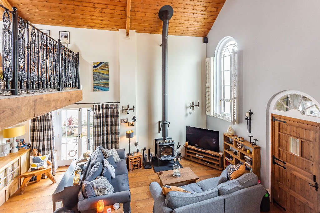 Nichecom's tweet photo. Sensational split level chapel conversion infused with Scandi vibes. Located in North Waltham, Hampshire, it's just hit the market with @BrockenhurstEA #professionalphotography #splitlevelhomes #propertyphotography https://t.co/dzVtlMY5af