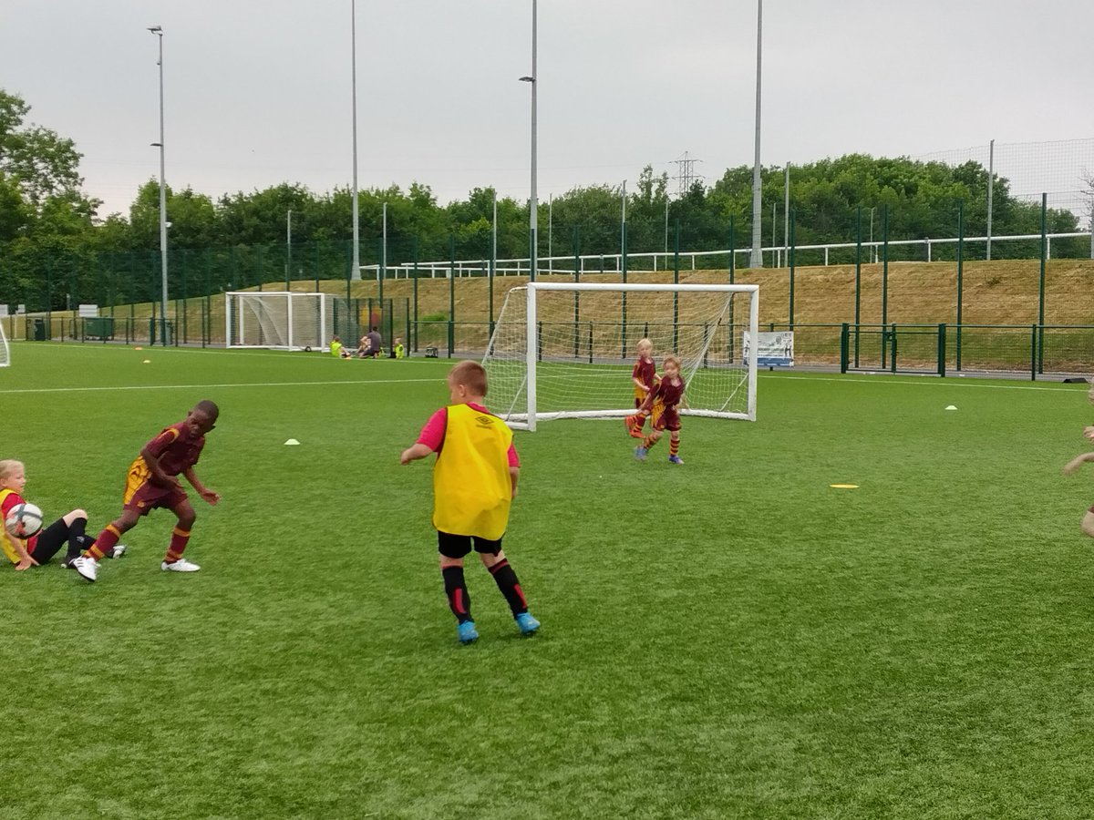 Roe_Farm's tweet photo. Some of our Year 1/2 pupils had the opportunity to take part in a tournament at Derby County's Moor Farm Training Ground. They did amazing, winning the majority of their games and were a credit to the school. Well done guys! https://t.co/nDqrpIY8ts