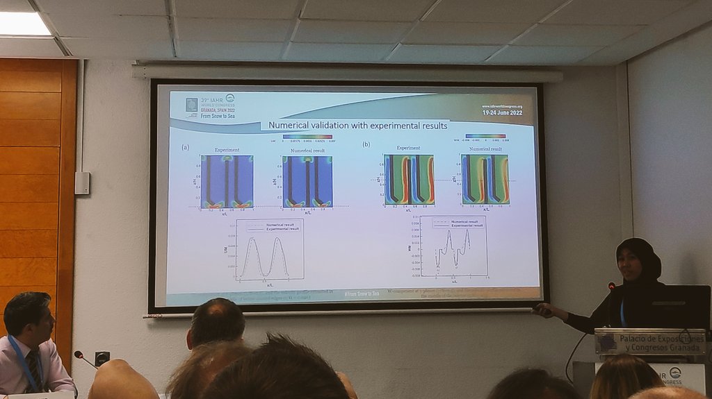 brunhofraga's tweet photo. Congrats to @rizasiregar3 , who I supervise together with @DrSoroosh and Dr Mike Jesson. She just did a fantastic presentation of the combined numerical and experimental work we carry out with anaerobic baffled reactors in @SchoolofEng_UoB at the #iahr2022 conference. https://t.co/UYdvdFXkCw