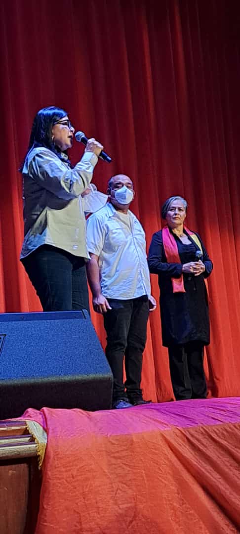leoalvacabrera's tweet photo. Desde el @TeatroOperaMcy participamos en la Cantata Infantil a Simón Bolívar interpretada por la coral infantil integrada "Simón Rodríguez" de la SSPPPE; donde contamos con la presencia de la Gob. @Soykarinacarpio #Carabobo201Años @NicolasMaduro @_LaAvanzadora @MPPEDUCACION https://t.co/MFjaPNvzdy