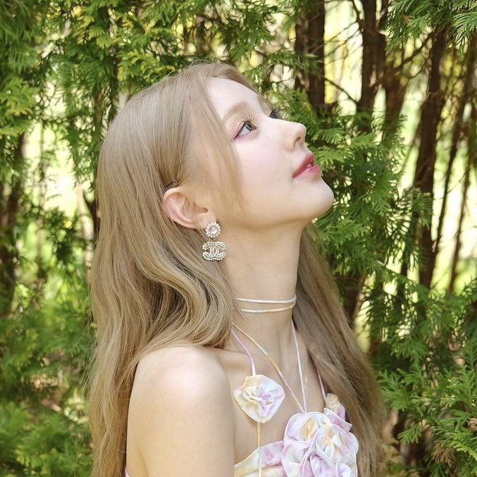 2yeonpic's tweet image. the category is SIDE PROFILE.