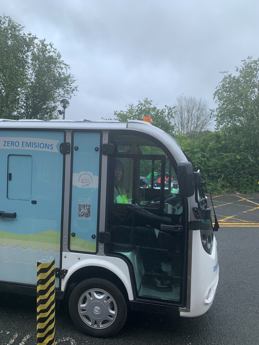 #DidYouKnow Derriford Hospital has it's own mobility bus to help patients get to their appointments around the site? If you need assistance, give our team a call on 07827897431 or speak to the Parking Desk. The bus runs 0830-1730 Mon-Fri. #Puttingpatientsfirst @UHP_NHS