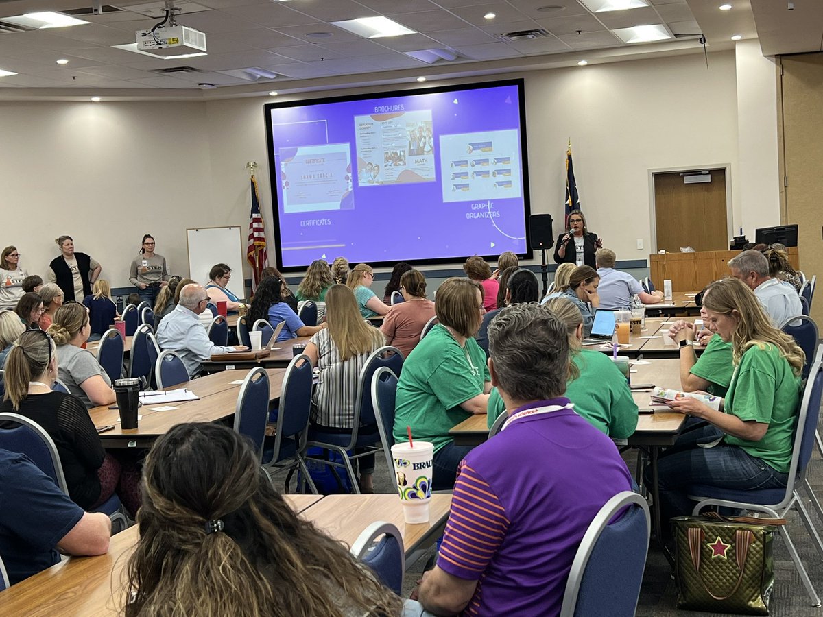 fosterbkay's tweet image. #panstem happening today! Teachers learning about new resources!! 🥰