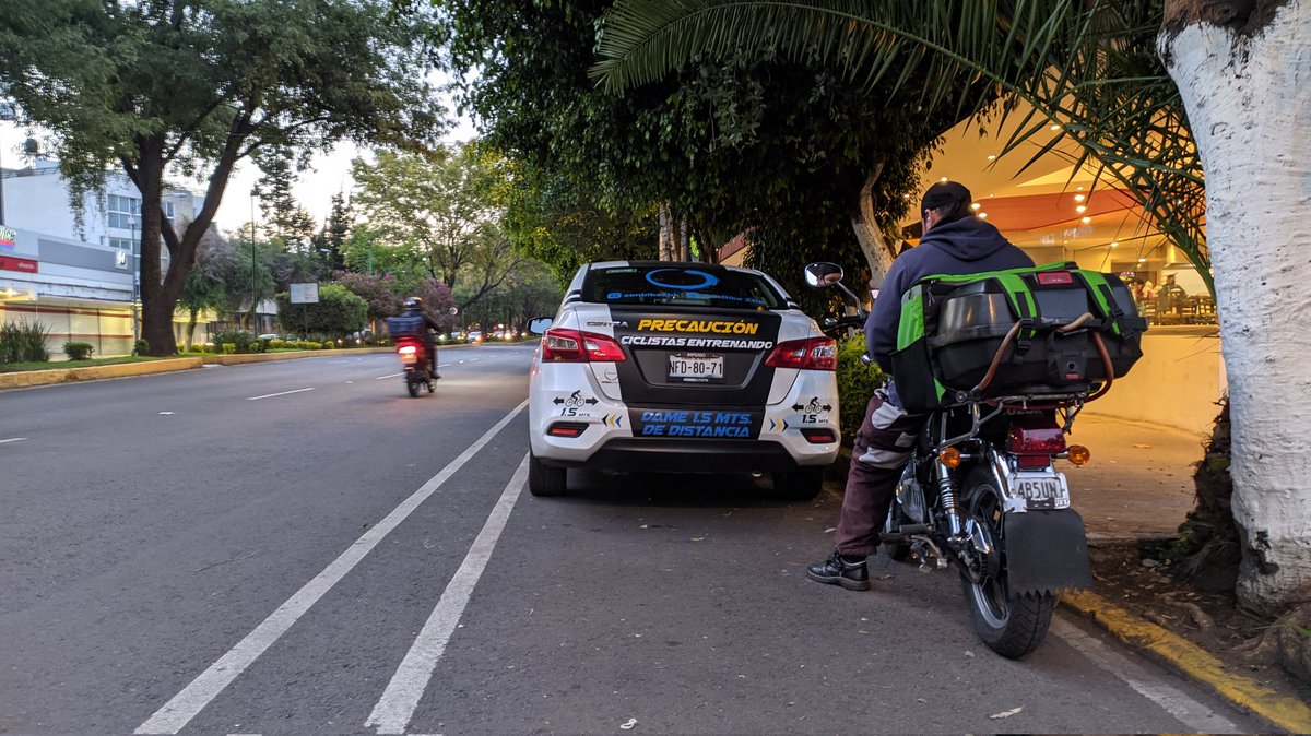 Ccalebb7's tweet image. ¿Qué tal está joya? @jamonarosas @AbbeyKingsley @BicireporteraDF muy mal ahí eh @ZBKZENBIKE y no era tarde, eran más o menos como 8:20 cuando pase porqué ya ven que luego dicen que como era tarde ya se pueden estacionar en la ciclovía 🤔