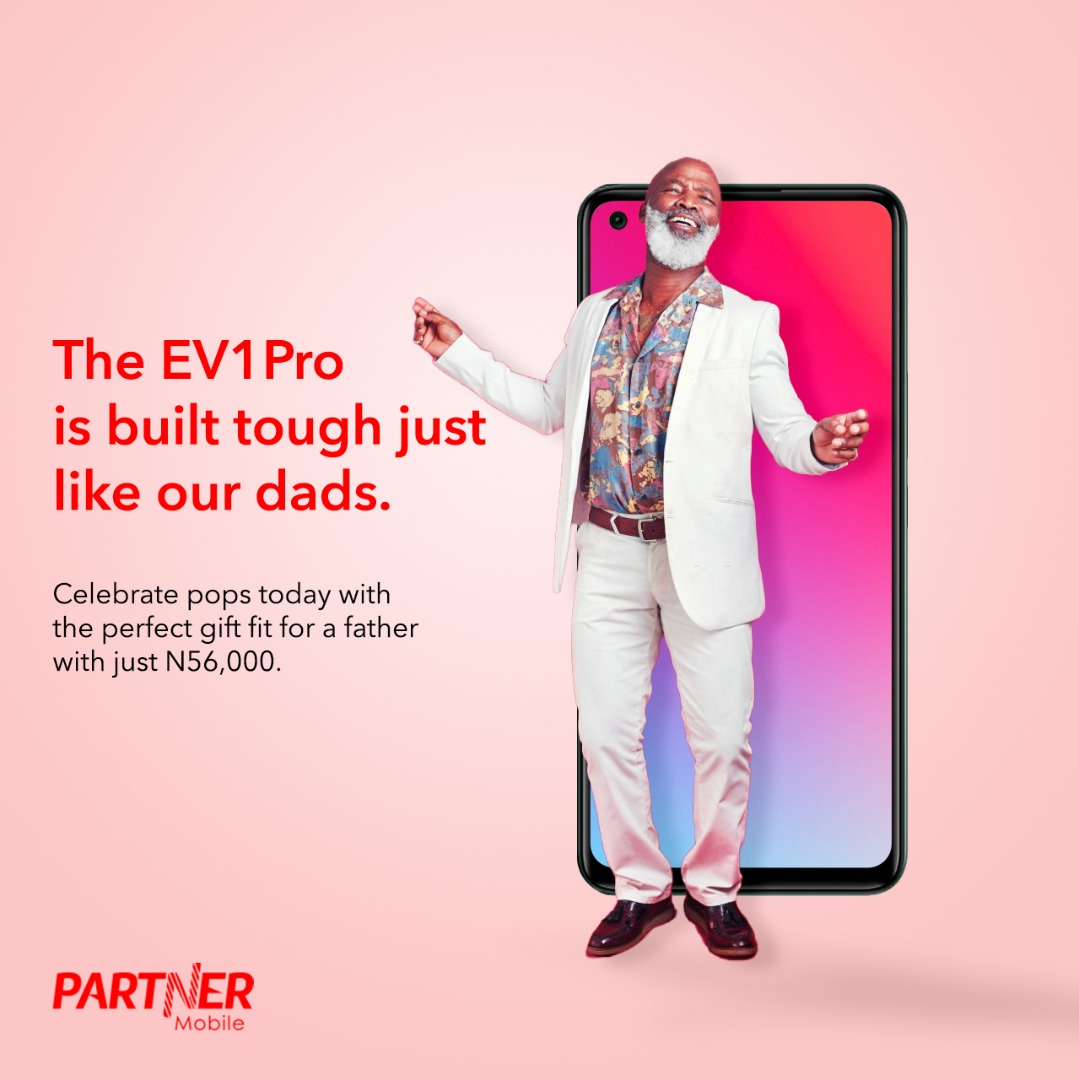 partnermobileng's tweet photo. Celebrate your dad with a special gift.
With just N56,000, you can put a smile on Daddy's face by gifting him the EV1Pro mobile phone.
Let daddy know how special he is today.
#Partnermobile #PartnerDealers #Partnerstores #Smartphones #Fridaymood https://t.co/jhjCEfftZk