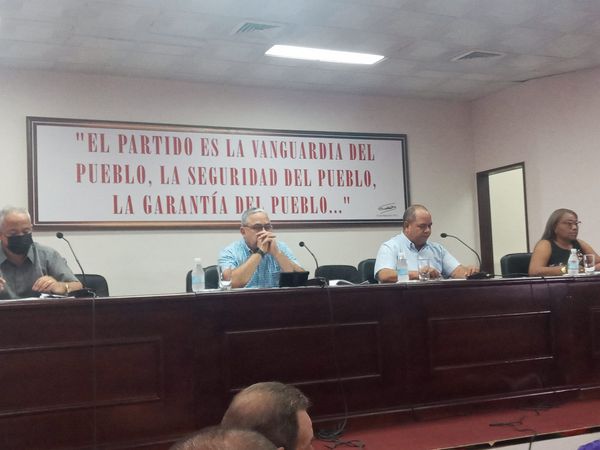 #Cuba #LaHabana Se desarrolla en estos momentos la reunión mensual de la economía provincial, evaluando    el consumo de la energía eléctrica y las medidas que se deben reforzar desde el sector residencial.