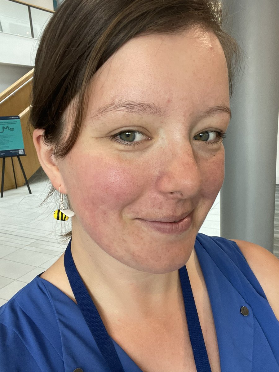 rachelvonlieres's tweet photo. Strong female entrepreneurs supporting each other! These earrings were made by someone on the #CF5BootCamp https://t.co/aghhjwd5Df