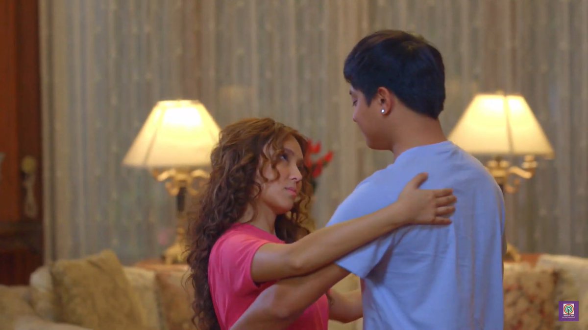 misslefty_'s tweet image. "it's okay baby..."

"see..."

ALIatELOY UNANG SAYAW
#2GoodDancePartner