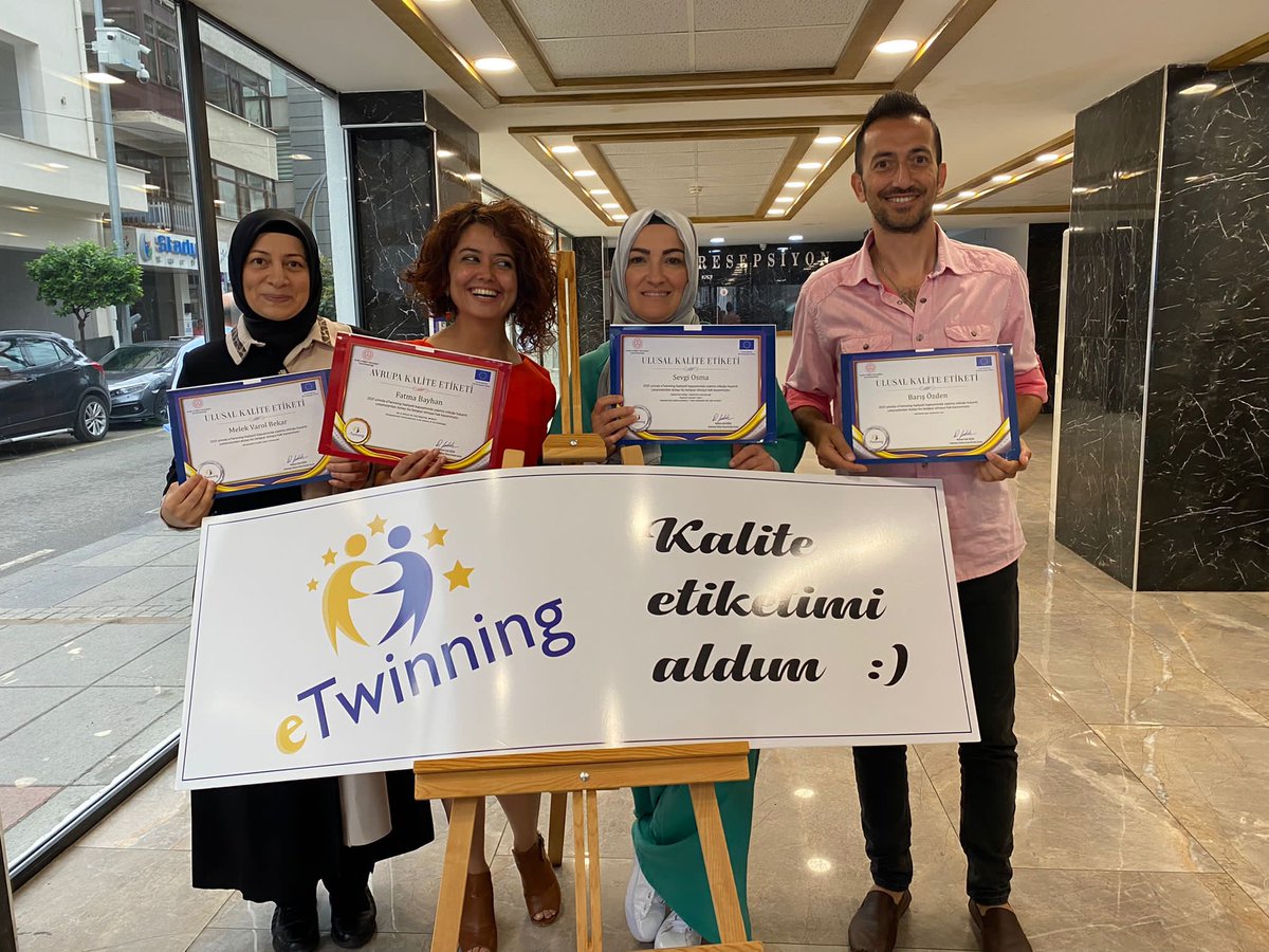 Yürüttükleri 8 Proje ile Okulumuza 8 Ulusal Kalite Etiketi, 2 Avrupa Kalite Etiketi ve Okulumuz Avrupa Kalite Etiketi belgelerini kazandıran +++ 
<a href="/Ordu_MEM/">Ordu İl Millî Eğitim Müdürlüğü</a> <a href="/altinordu_mem/">Altınordu İlçe Milli Eğitim Müdürlüğü</a> <a href="/OrduARGE/">OrduARGE52</a> <a href="/bekyurek/">ONUR BEKYÜREK</a> 
#MilliİradeOrtaokulu #eTwinning