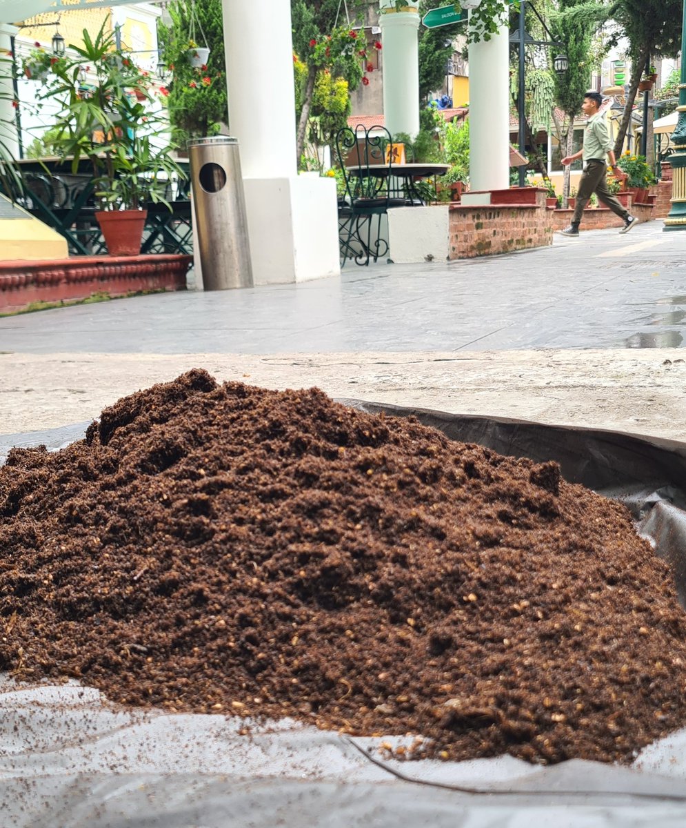 bikashnabin1's tweet photo. Expression after compost harvest done from the automatic #TOGO composting machine. This machine can manage 10Kg/day organic waste and produce about 3-4 kg of compost depending upon the quality of the waste use as a input resource. #compostingatsource #kitchenwaste #greenway #24hr https://t.co/79wgdCl3CI