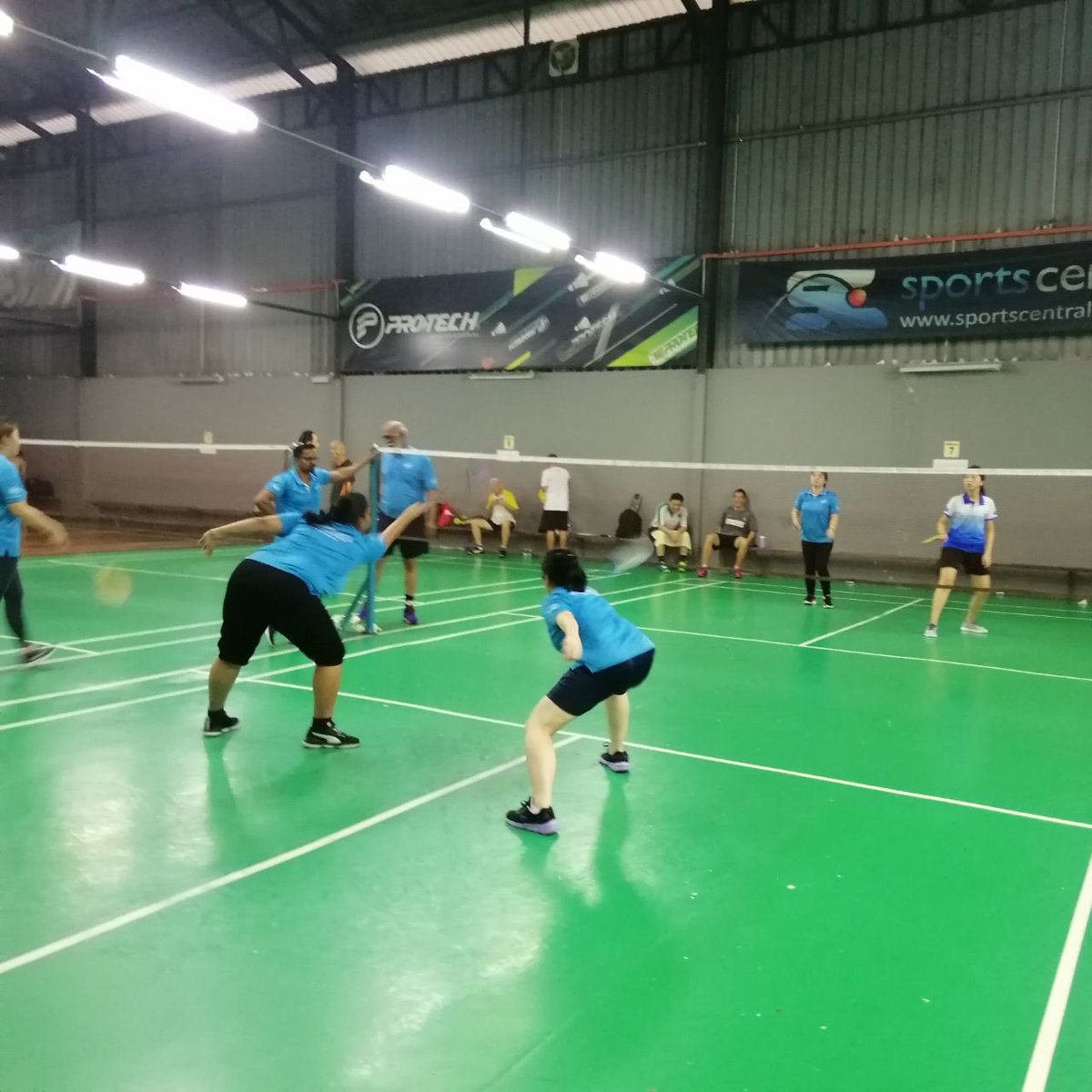 rwwilliamplt's tweet photo. RW William Sport Day πΈ
Work hard, Play hard
#rwwilliam #badminton
#sportday2022 https://t.co/bo0Lm0P4bk