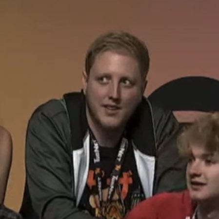 Ph1LzA's tweet photo. When you hear a spooky noise in the house but remember you crave violence https://t.co/vxVyyNAshM