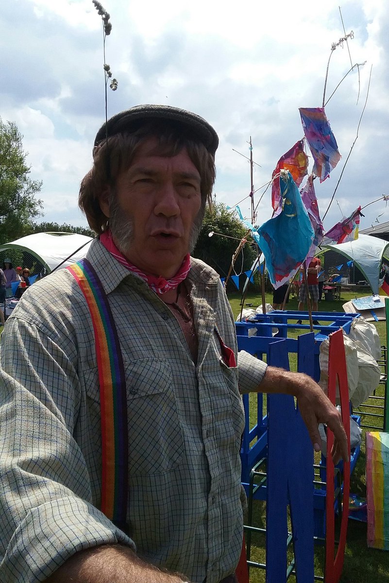 SidestrandHall's tweet photo. Strandfest a feast of colourful characters!#musicfest #colours #northnorfolknews https://t.co/fD6LoUyIKk