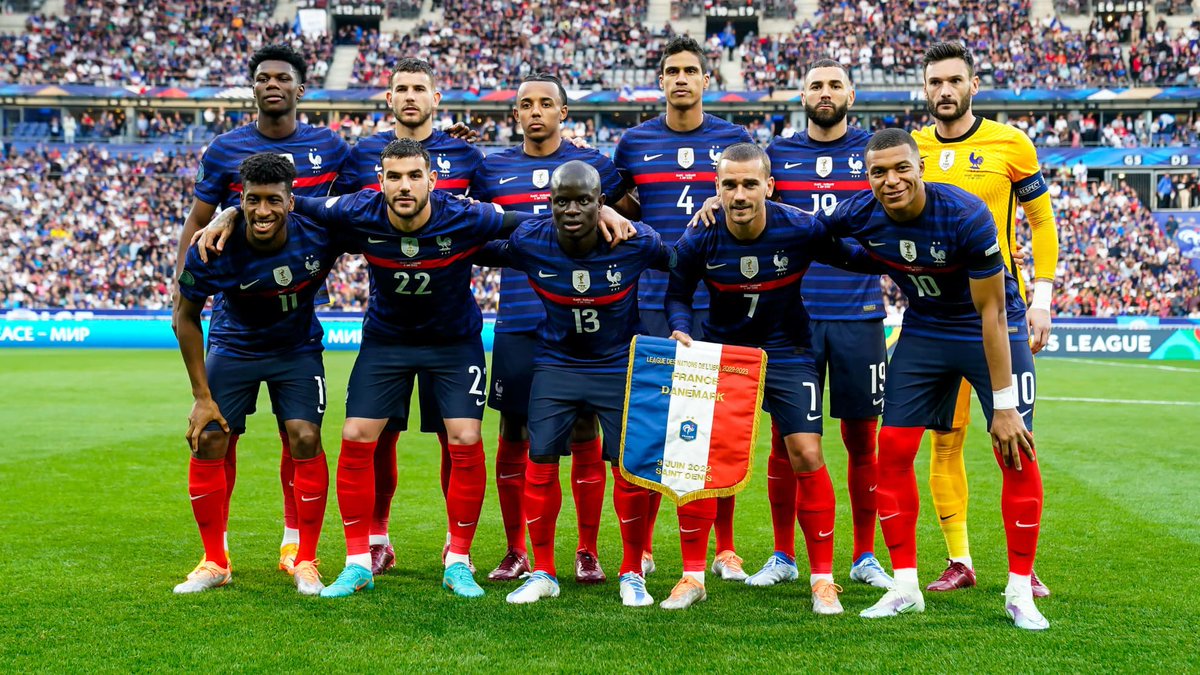 PronosticsJB's tweet image. 💥La France perd une place au classement FIFA et sort du podium !❌

1 - 🇧🇷 Brésil
2 - 🇧🇪 Belgique
3 - 🇦🇷 Argentine
4 - 🇫🇷 France
5 - 🏴󠁧󠁢󠁥󠁮󠁧󠁿 Angleterre
6 - 🇪🇸 Espagne
7 - 🇮🇹 Italie
8 - 🇳🇱 Pays-Bas
9 - 🇵🇹 Portugal
10 - 🇩🇰 Danemark

#Fifa #Football #France