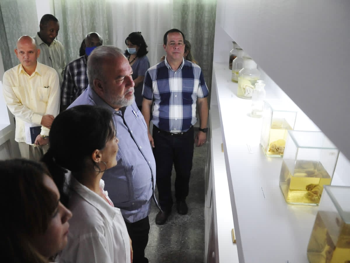 MMarreroCruz's tweet photo. Iniciamos la última jornada de la 4ta Visita Gubernamental a #Matanzas, en la @UCM_Matanzas, donde recorrimos el recién inaugurado Museo de Anatomía Humana y Antropología Física, que tendrá un gran impacto en el aprendizaje de los estudiantes.
#AlPuebloNosDebemos #Cuba 🇨🇺 https://t.co/k7q8kXOJxM