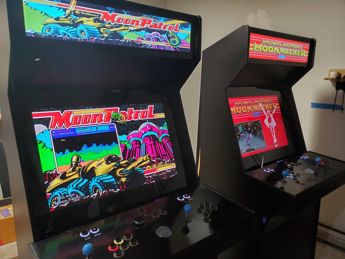 ArcadeParadox's tweet image. Two Moons 🌙