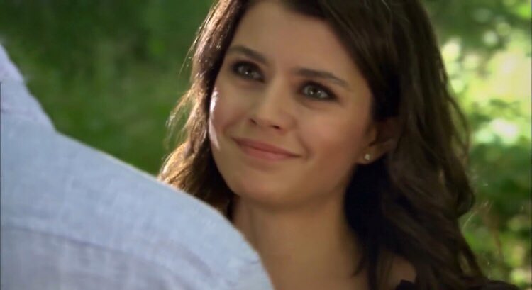 Bihter aşkından ölebilecek kadar cesur, Behlül mezarının başında bile seni seviyorum diyemeyecek kadar korkaktı #bihterziyagil