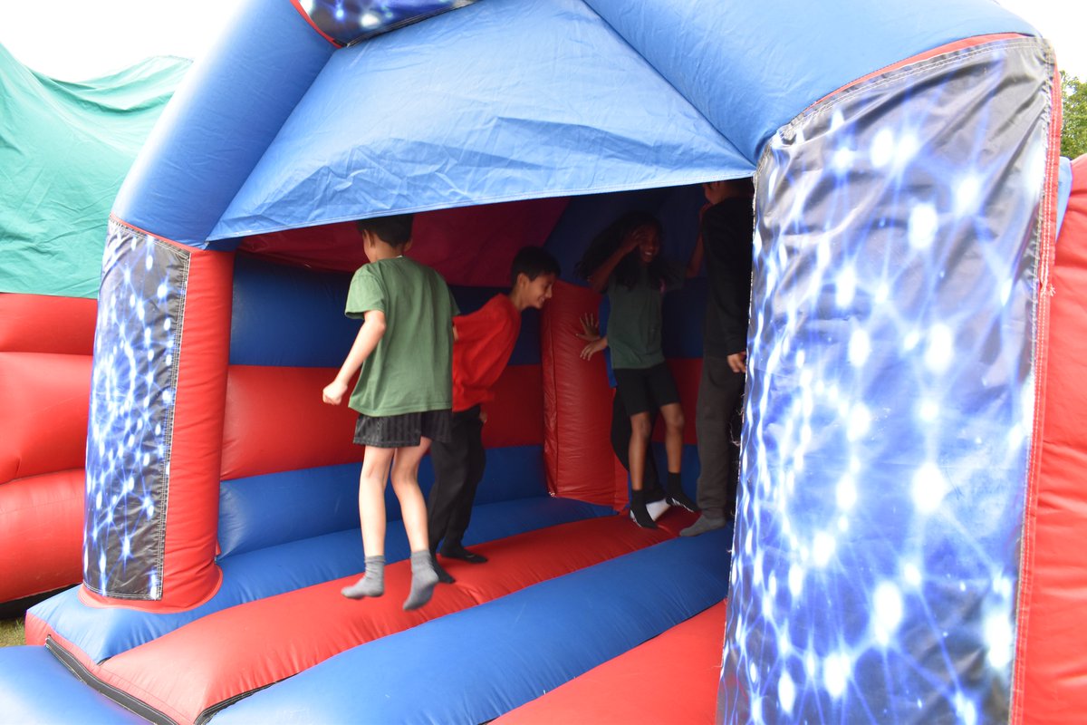 priestmeadproud's tweet photo. Thank you to our amazing PPA for organising the sponsored bounce today. The children thoroughly enjoyed themselves! 😄 #BouncyCastle #SponsoredBounce https://t.co/9knB54KYR5