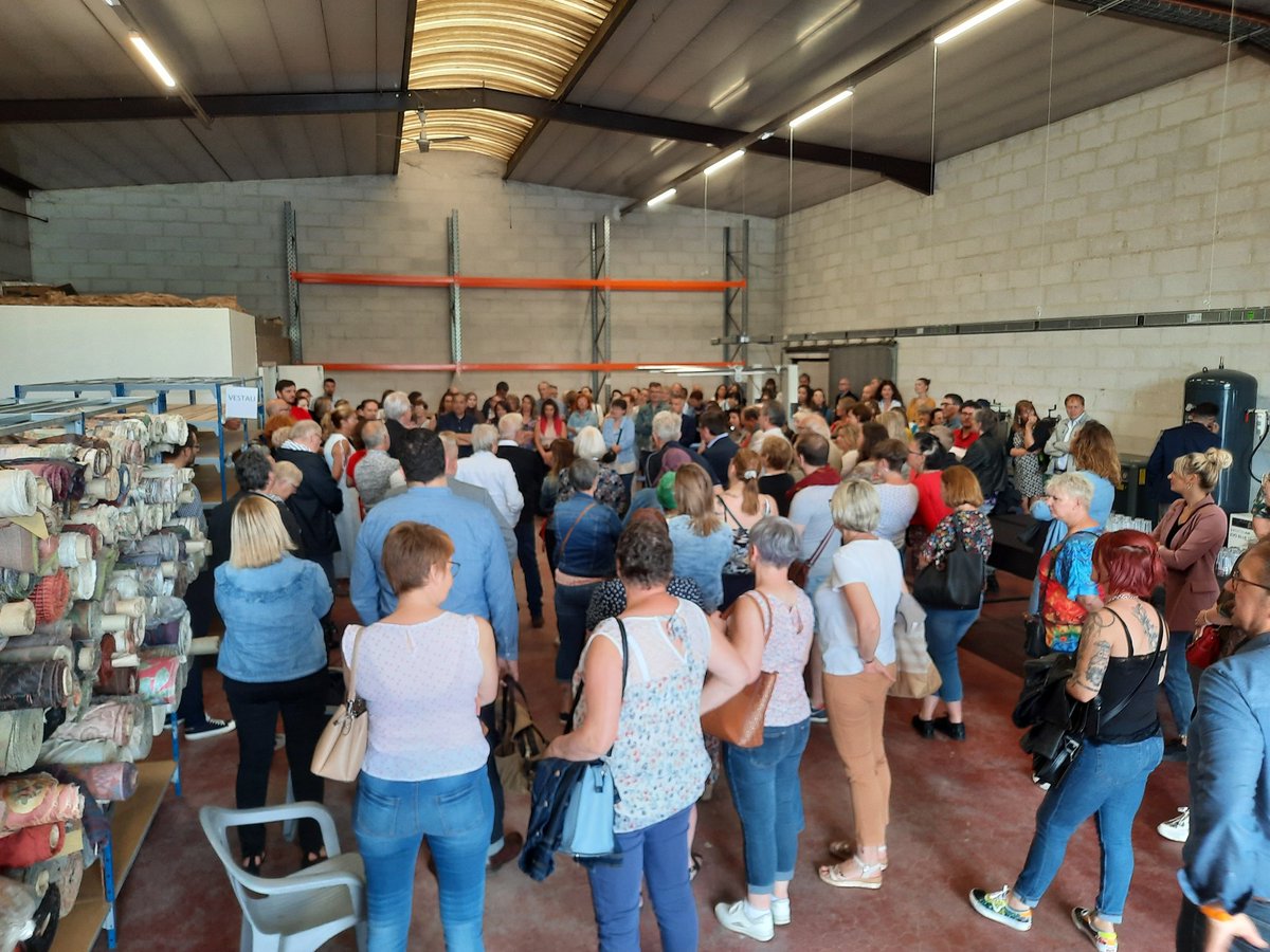 FilHuxley's tweet photo. Inauguration de la SIAE Les Cousalis en présence de Mme Maréchal, présidente et de Mr le Maire de Liévin..et de Pôle Emploi venu en nombre🙂pour revoir les salariés  recrutés au Pole emploi de Liévin ! Belles retrouvailles 😀! https://t.co/1LvkLRJMJf