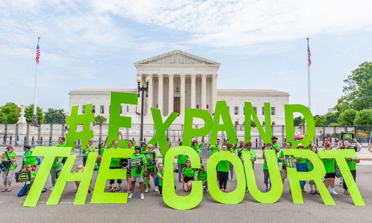 BREAKING: The Supreme Court just overturned Roe v. Wade. Join @wedemandjustice and call on Congress to take immediate action to #ExpandTheCourt actionnetwork.org/forms/expand-t… #sponsored