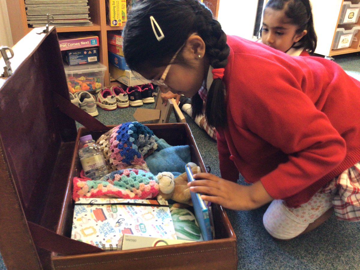 PipersPrePrep's tweet image. #PipersReception thought about what they would pack if they had to leave their home suddenly, thinking about what items would keep them safe and healthy, and would comfort them. #PipersPrePrep