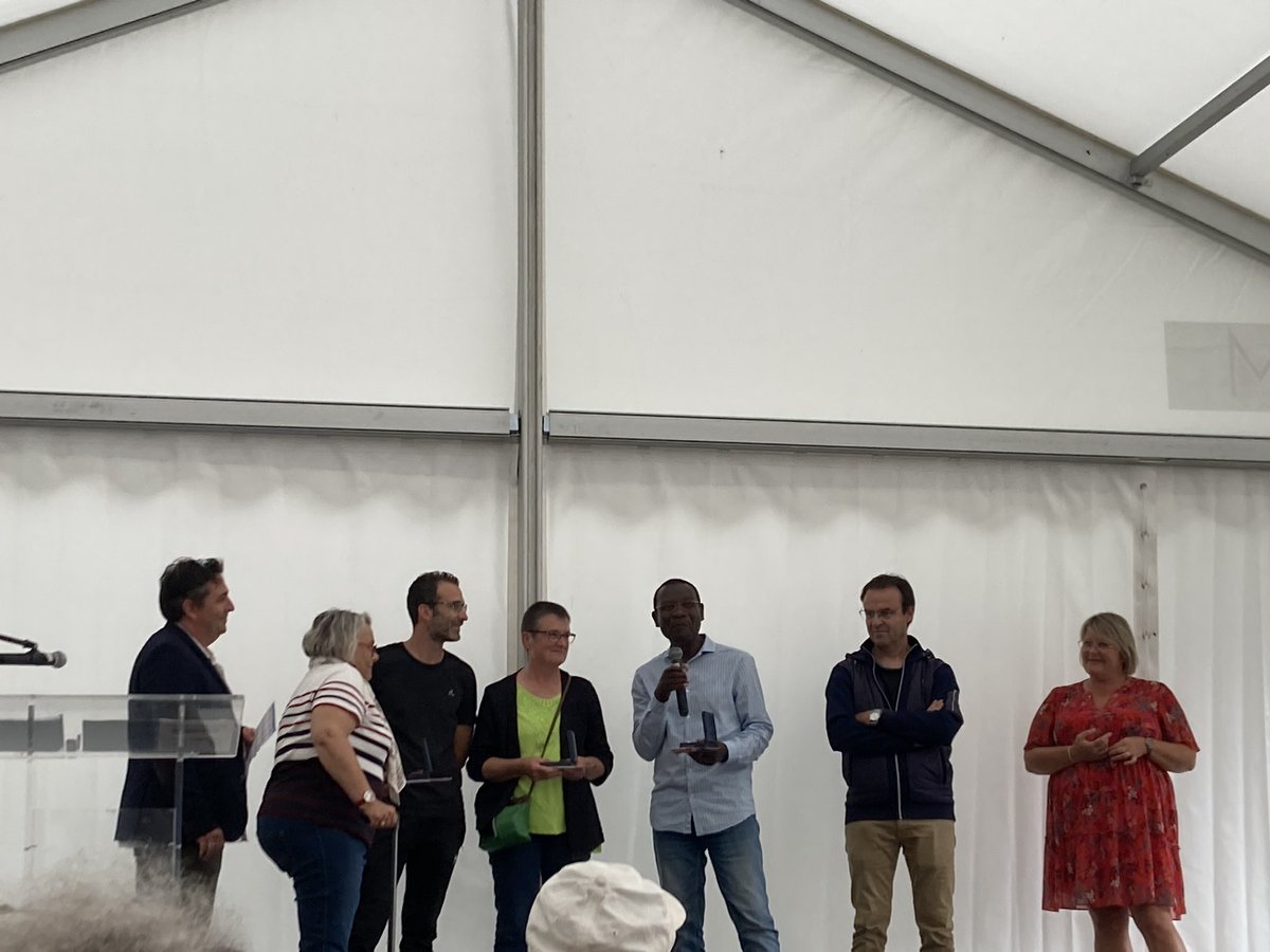mh_paty's tweet photo. L’Adapeï 53 organise 1 @après-midi festif et convivial sur le site Echologia  à Louverné. Beaucoup de médailles argent, vermeil, or et grand or sont remises aux personnels encadrés et encadrants. Une belle reconnaissance pour tous et merci M Baudet directeur #adapeï #ladifference https://t.co/z3gaQXON0K
