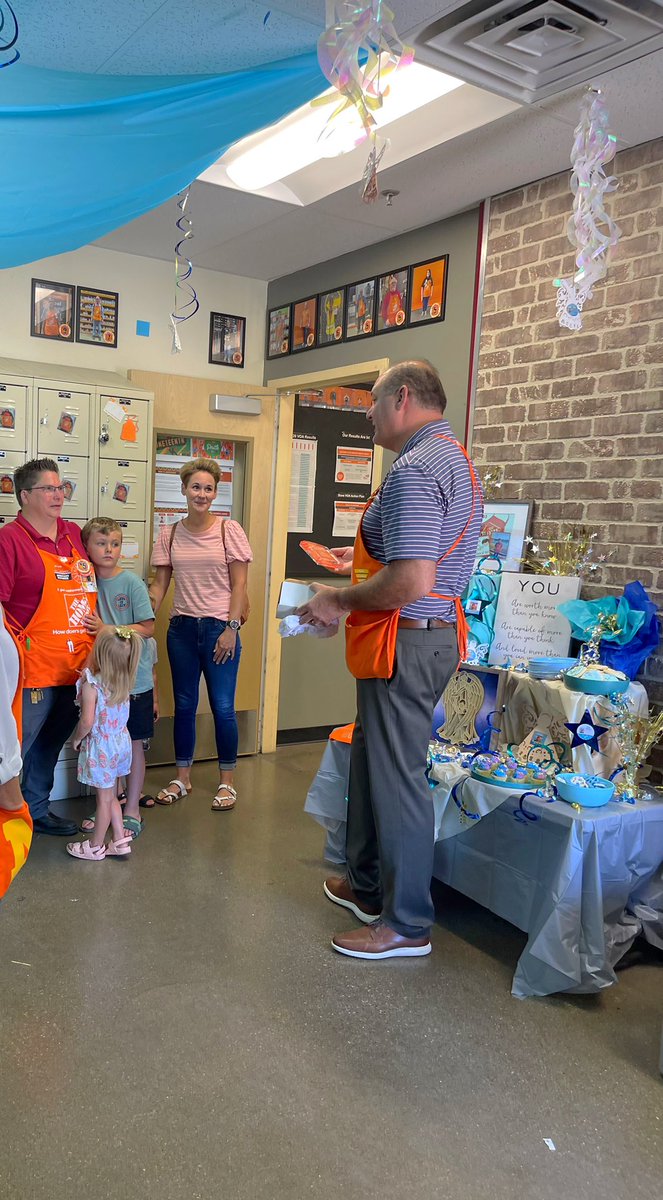 Laura Wing tweet media