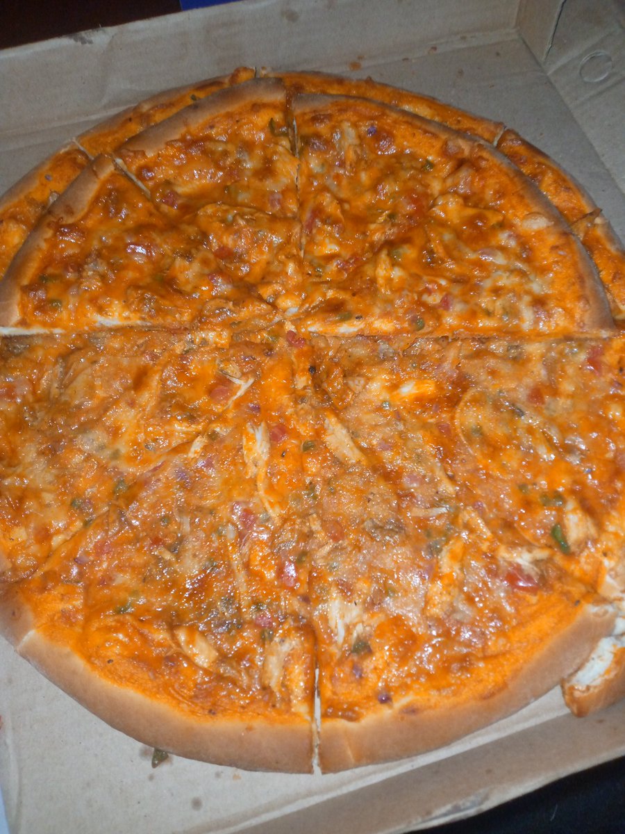 ArthurKabuye's tweet photo. @PastryUg See what you missing 🥰🎉🍕order yours @ 38000 large, 30000 medium and 21,000 small https://t.co/PlDcvnyuRR
@ynw_sungey @Joanitah76 @Dollar_Currency @WinnieBK5 @scad_official @_MarthaLynn @__McJohnathan @_ArafatHussein @412_rafael @AngellaMugumya @AllanSseky https://t.co/5Dw1t9hYDg