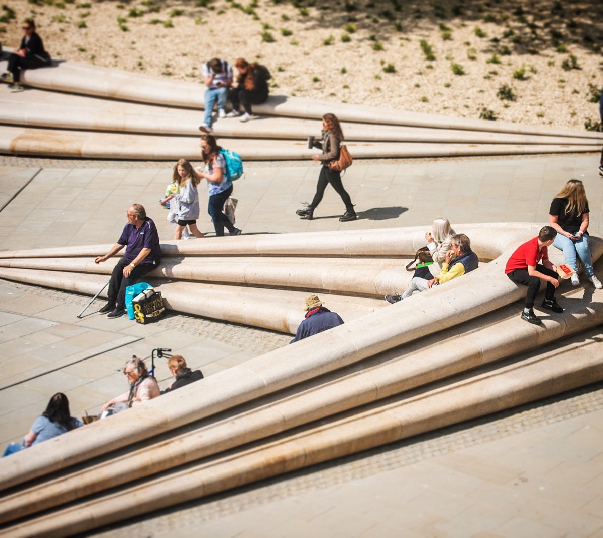 GeorgeKingArch's tweet photo. Here’s another pic of our award nominated design for Kings Square in #Gloucester. The design takes inspiration from the Severn Bore with a series of sculptural stone waves which flow around the 4 edges of the square #sculpture #granite #landscape #regeneration #publicart https://t.co/hLdUMdJmtS