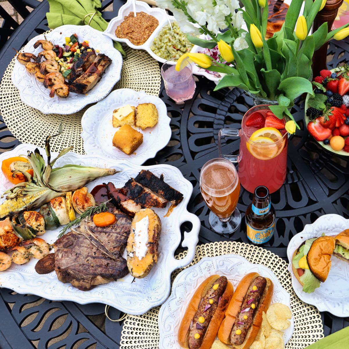 This spread gives us all the summertime feels, how about you?🤗😎
.
Skip the aisles and shop Online: holidaymarkets.com.
.
Photo by HMC
.
#HolidayMarketCanton #HolidayMarket #Fresh #FreshEats #Artisan #CraftFood #SummerFeels #SummerAesthetic