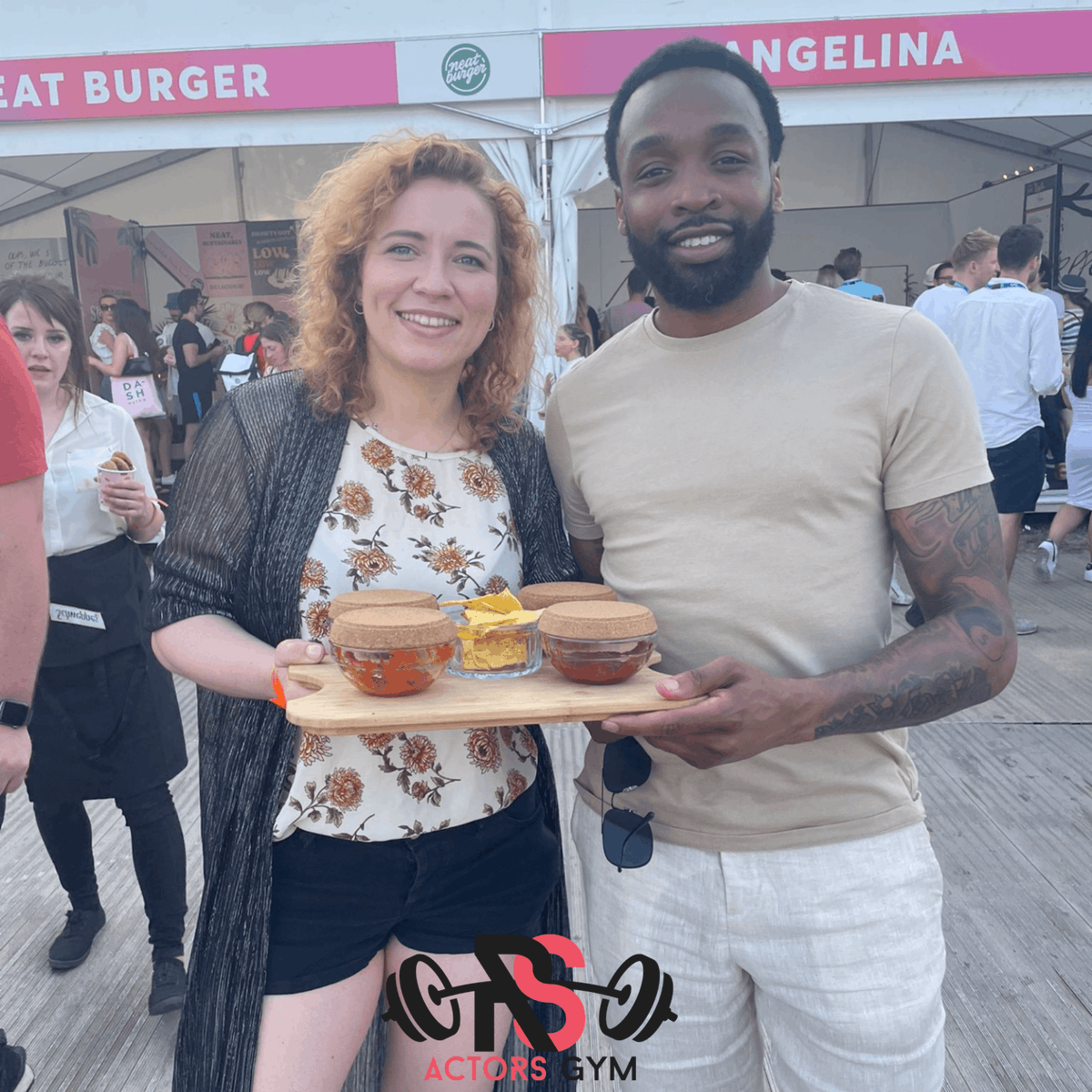 rsactorsgym's tweet photo. It's great to see Actors Gym members meeting in person!
Here is @ricomorris2020 and @saraklocofficial meeting at an event in London :o)
We hope you are self-tape buddies now!
#onlineactingclasses #casting #agency #screenacting #actorsgym #dotheworkgetthepart https://t.co/BwF1O8R6eB