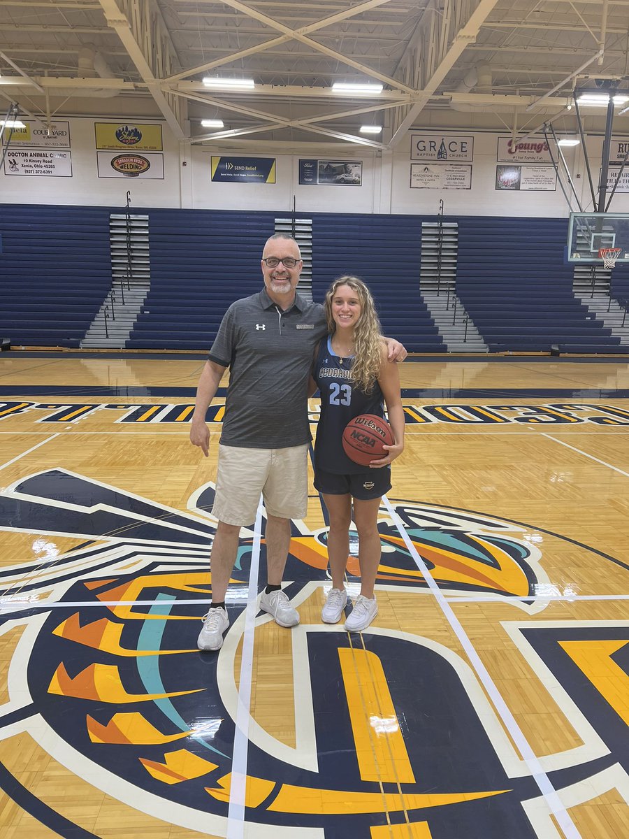 tomihinklee's tweet photo. Glad to say i’ve received an offer from @CedarvilleWBB !! Thank you for this opportunity! https://t.co/ffCLWAkmHN