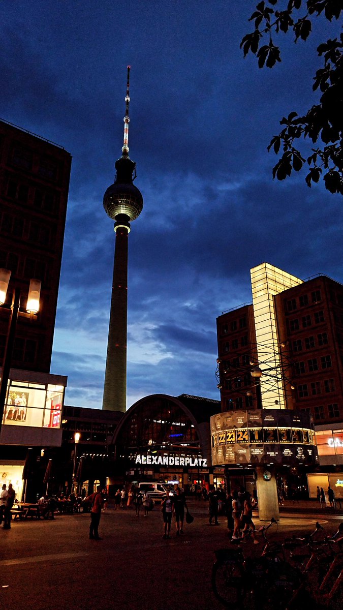Paybeeone's tweet image. Was geht ab Berlin seit ihr gut drauf ?