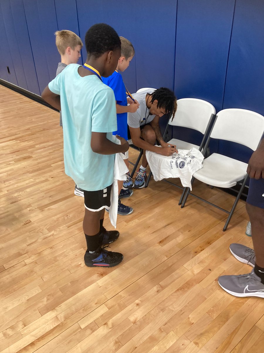 Thanks to all the young players who came to our first week of camp and to all who worked so hard to make it a huge success. Week 2 starts Monday. 

em.armssoftware.com/ls/click?upn=i…