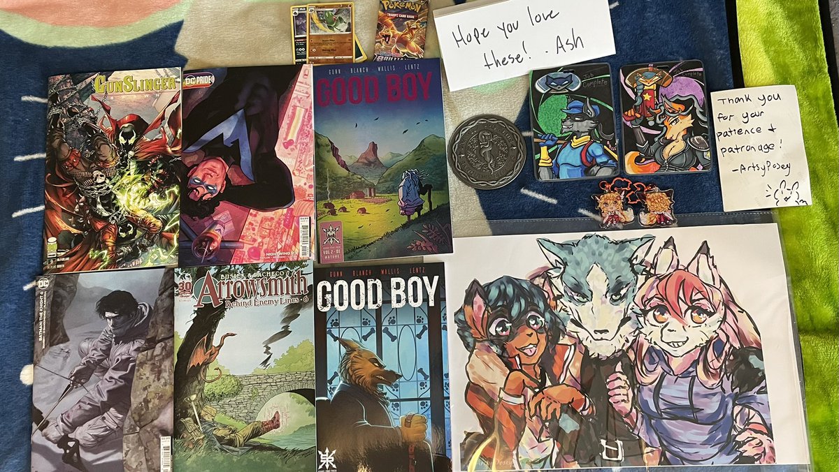 garrettsimpson1's tweet photo. I see pretty badges! @ChibiAshley @ArtsyPoseyy #slycooper #bna #carmelitafox #goodboycomic https://t.co/tfyfUqW5kq