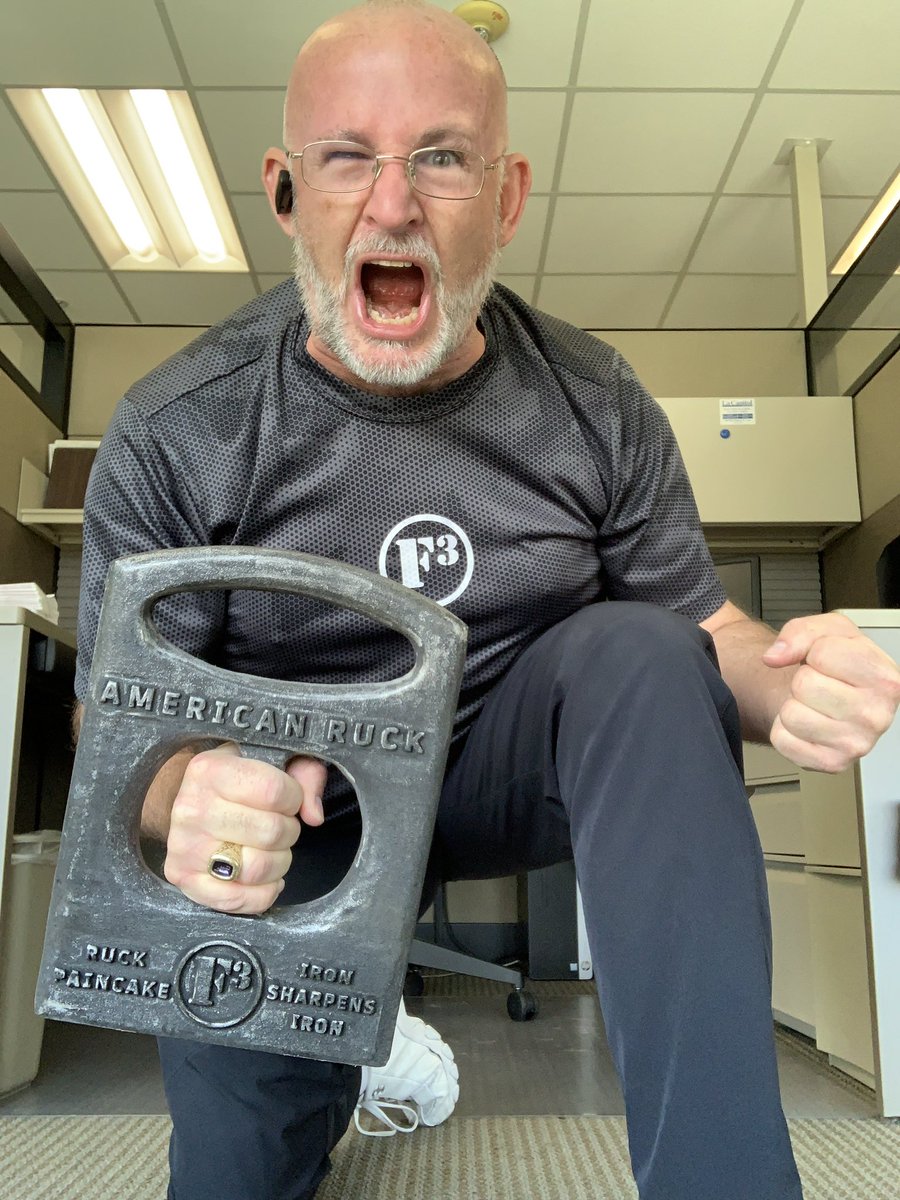 Jimbeauxlsu's tweet photo. @F3Nation
@F3BatonRouge
@F3Nola @AmericanRuck
@Jimbeauxlsu
F3 Money Cat (me) LOVES the new PAINcake!!!
#deliciousgains on the way!!! https://t.co/UG2JYYXA2q
