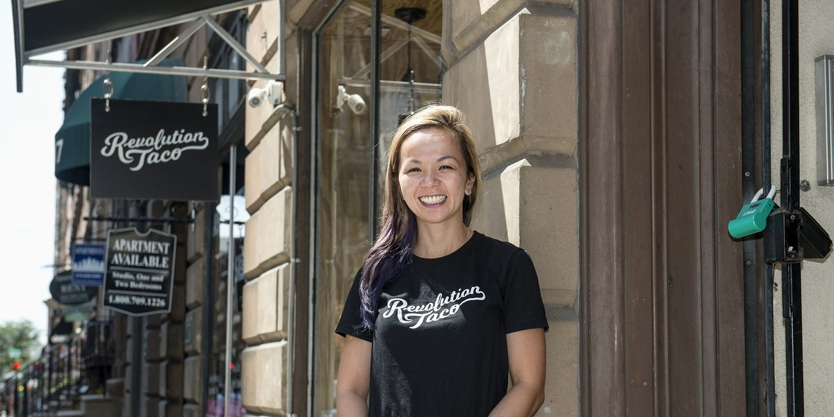 Congrats to Power Up Your Business Alumni, Carolyn Nguyen, Chef, owner of <a href="/revolutiontaco/">Revolution Taco</a> who was featured on <a href="/MetroPhilly/">MetroPhilly</a>'s Power Women List! 
Power Up is currently accepting applications for Peer-based Learning Experience prog. until 8.21. Apply here: fal.cn/3pJJ9