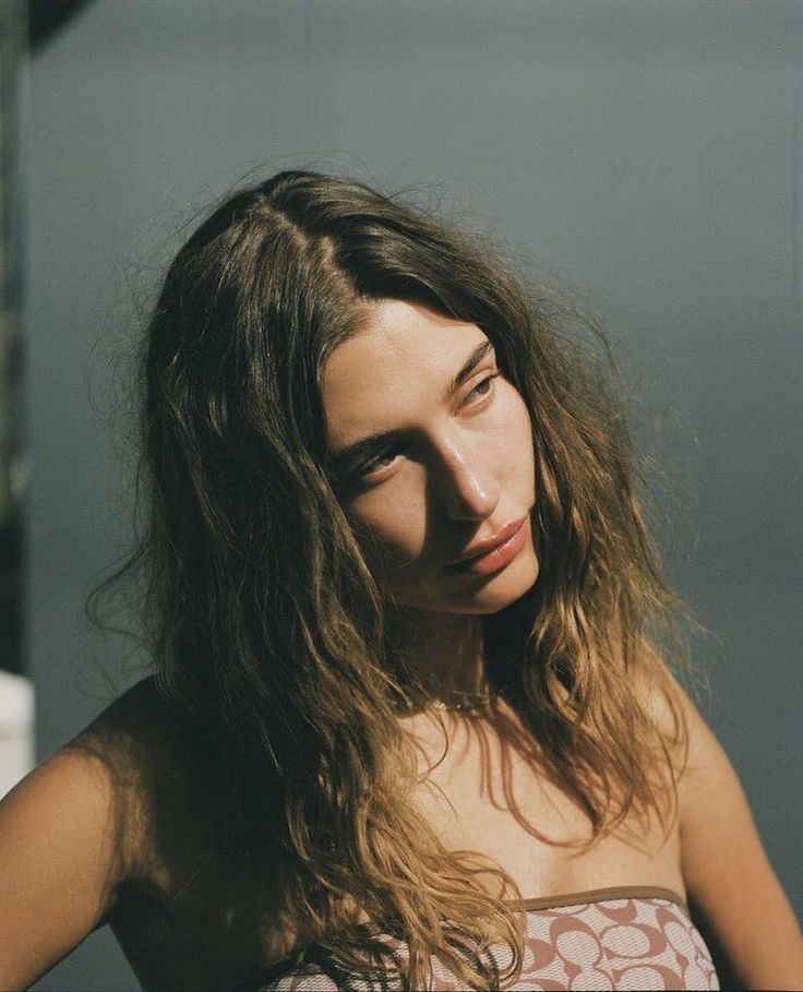 hailey bieber ଓ (@rhodepics) on Twitter photo 