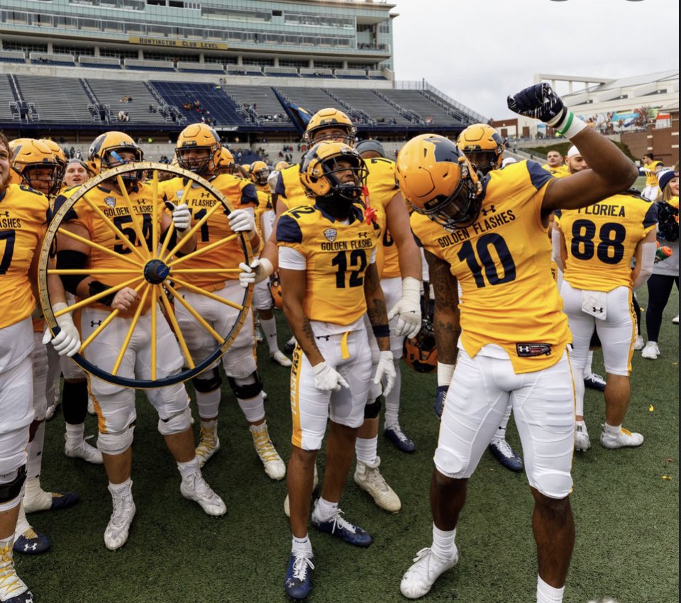 After attending the Kent State mega camp I am proud to announce that @Coach_Ferrell55 and <a href="/Coach_J_Johnson/">Jeremiah Johnson</a> liked what they saw and have offered me my 2nd division 1 scholarship #TheHUNT #FlashFast