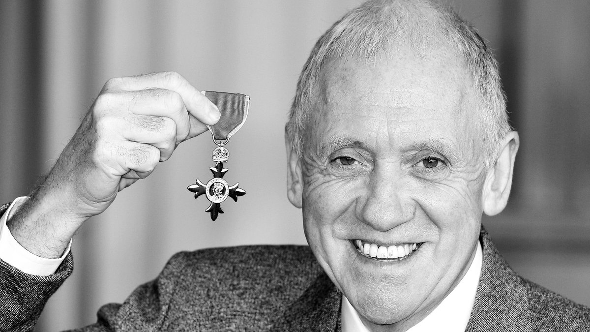 SheffieldUnited's tweet photo. An incredibly well respected journalist and presenter. RIP, Harry Gration. 

Our thoughts and prayers are with Harry’s family at this difficult time. https://t.co/HHUvdyP6qv