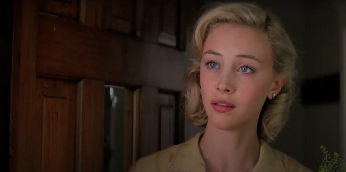 “Burdayım, çünkü sana dair her şeyi seviyorum.”

(11.22.63)