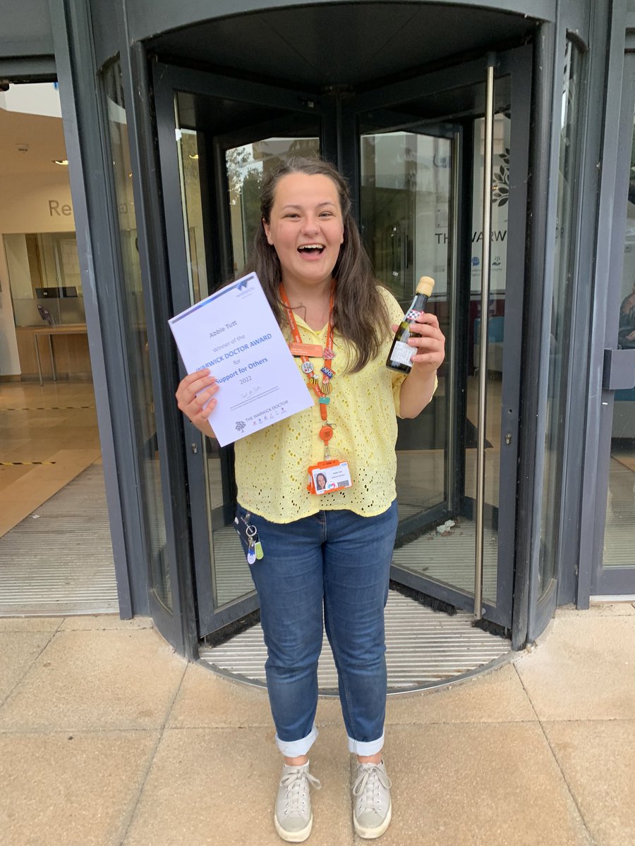 Abbie 🐝 tweet media