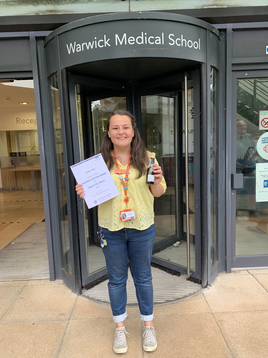 Abbie 🐝 tweet media