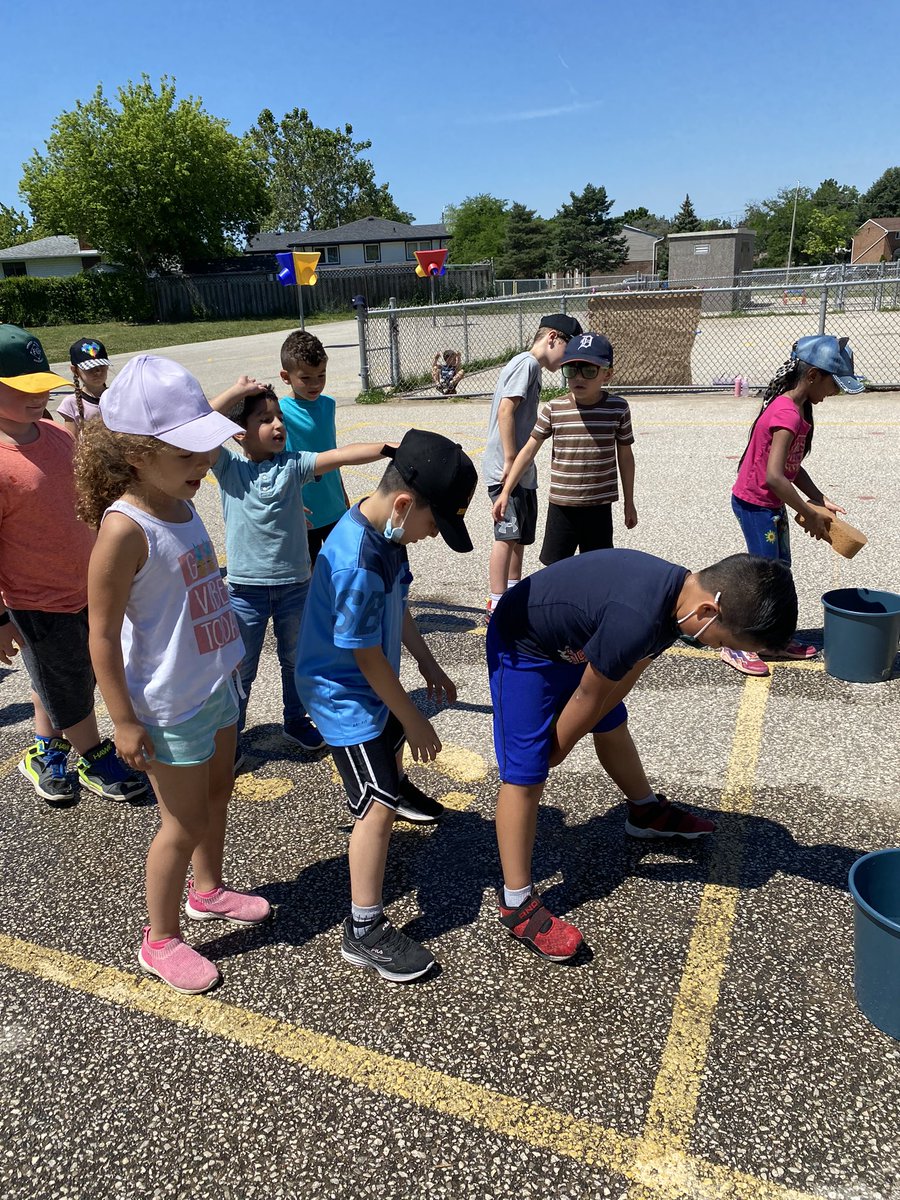 Soakin’ up some fun in the sun ☀️ PLC FUN DAY! <a href="/MmeAndrews/">Mme Andrews</a> <a href="/Glade_Gators/">ForestGladeGators</a>